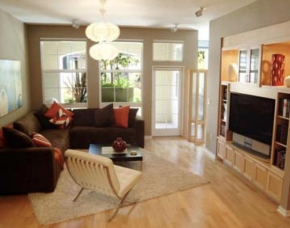 Modern 2-Bedroom Condo Near Beach on Westside of LA